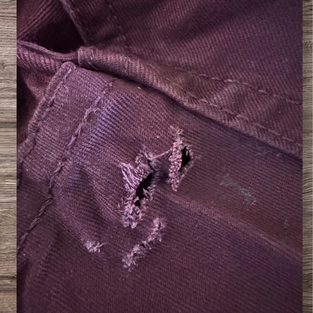 Dockers Alpha Slim Khaki Pants Mens 35x30 Maroon Worn Once Minor Flaw Fixable - Picture 8 of 8